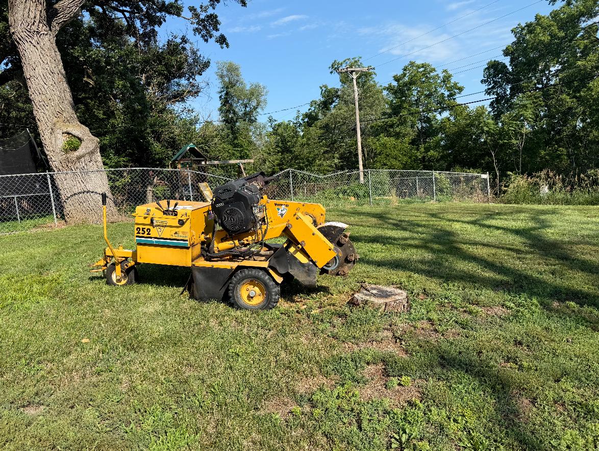 Professional Vermeer stump grinding equipment
